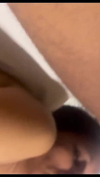 젖탱이와 오럴과 손가락으로 그녀를 존나게 따먹어