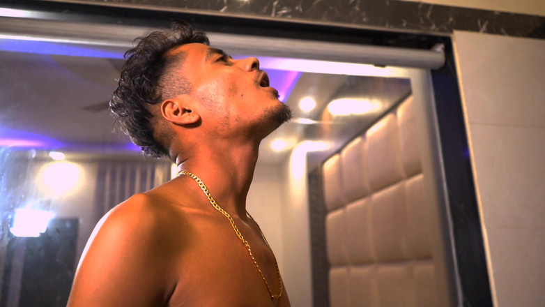 Tejashwini: Tejaswini与外国人发生性关系