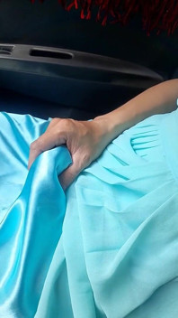 Rochie chiffon albastru care poartă spermă cu căptușeala din satin