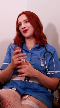 Asistenta sexy Greene îți spune cum să-ți masturbezi pula uriașă tare
