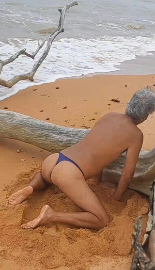 Ladysilvas: Ледісільва, яка неслухняна гаряча дупа на пляжі в бікіні