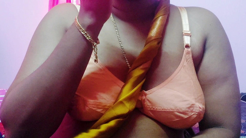 Desi Mohini: Desi indičtí milenci začínají celé tvrdé hindské sexuální video