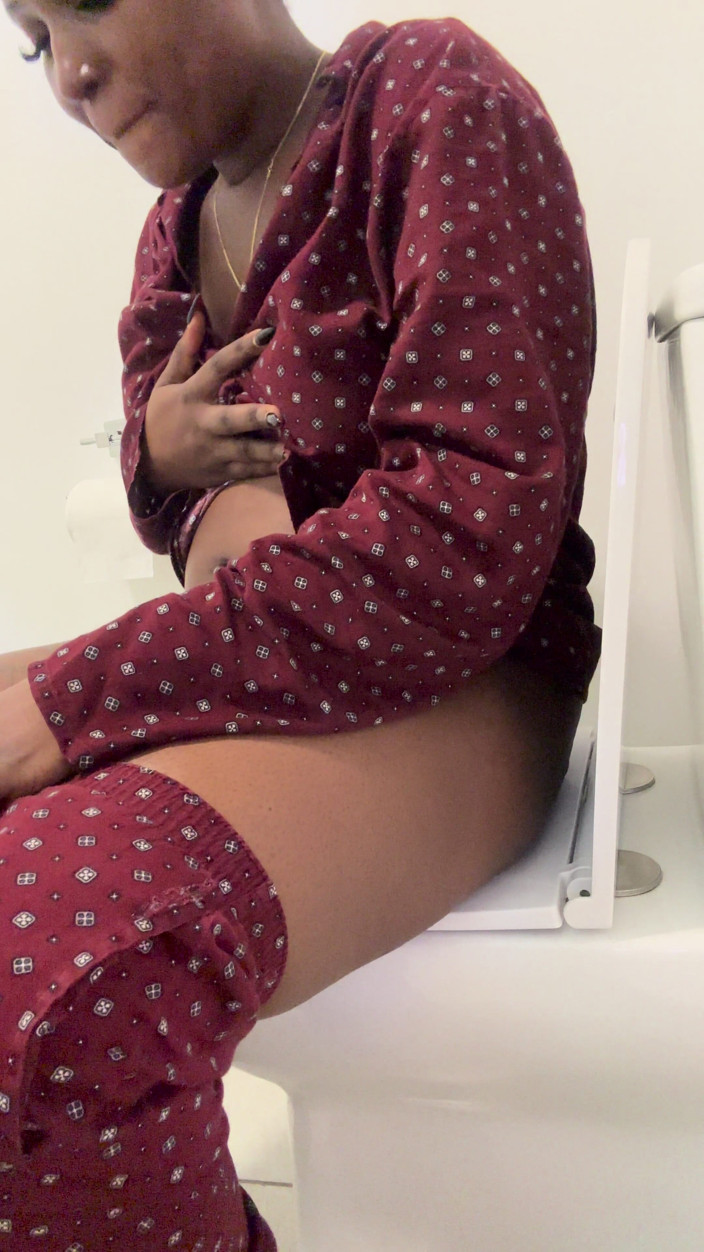 African Fart Queen: Toilet Scheten