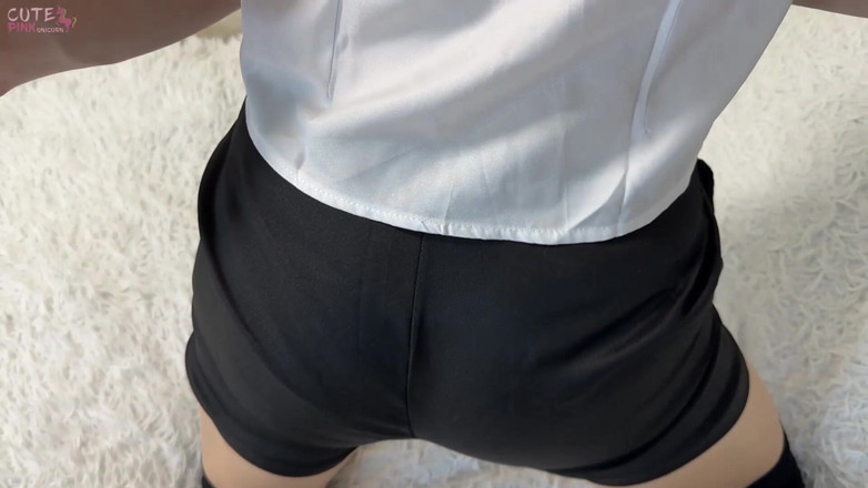 CutePinkUnicorn: Ik veranderde mijn hetero kamergenoot intro-trans vrouw