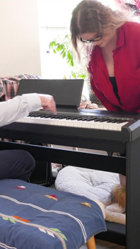 Stepmom Teaching Piano Lets Stepson Fuck Her Ass to Make It More Fun