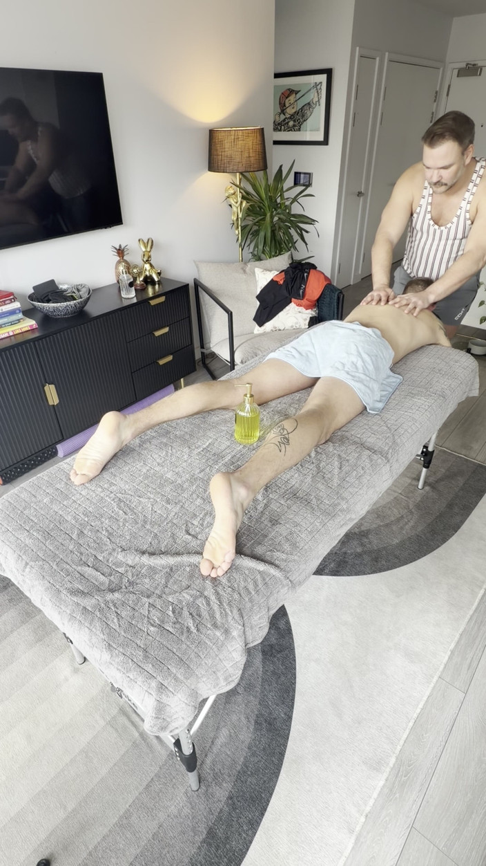 Daddy_dan_xxx: Ryan lee xxxx ve üvey baba dan diğerini sikiyor