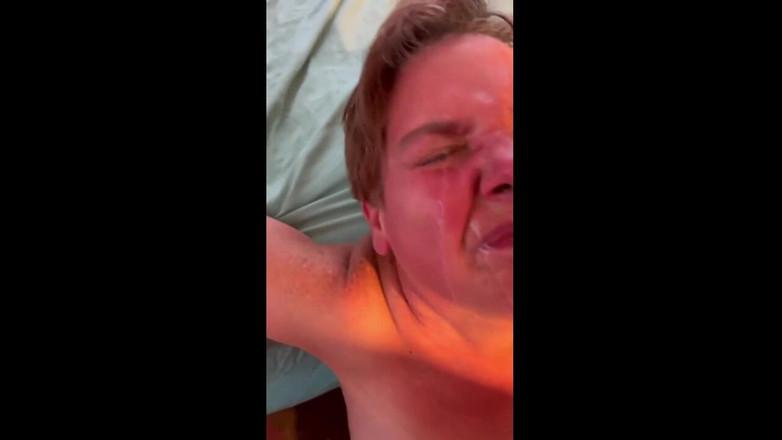 Kitties panties: Bắn tinh lên mặt