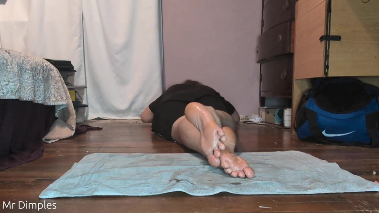Mr Dimples: Goon to My Oily Soles!