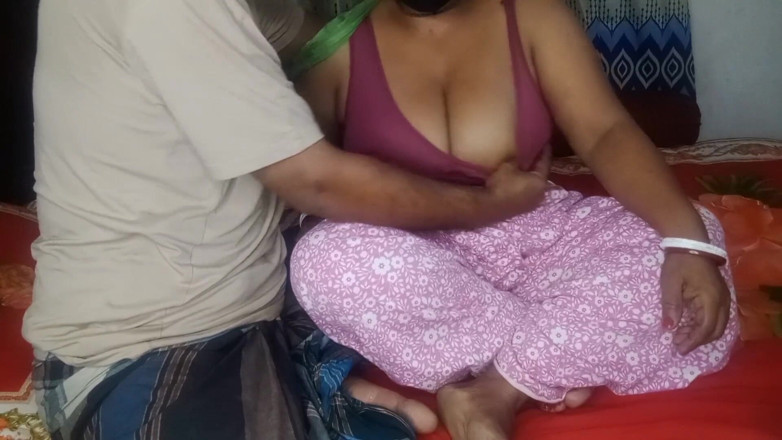 Sabina244: Horny Experienced and Mature Bangladeshi Mommy Give Their StepSons a...