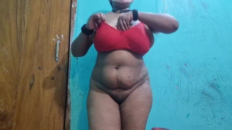 NilaRani693: Schönes solo-mädchen, das im schlafzimmer entspannt, neues video