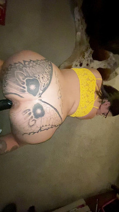 MzKiTTy91: Pawg manželka ošukaná zezadu 10 palcovým monstrózním velkým černým pérem