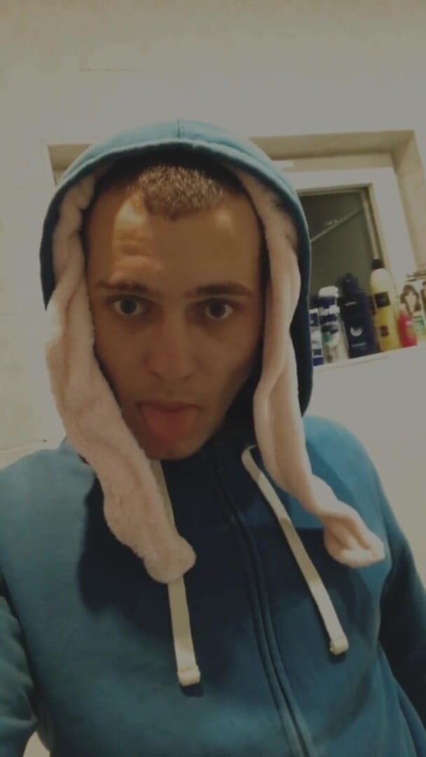 Merry Bell: Toilet Slave, Lick the Toilet