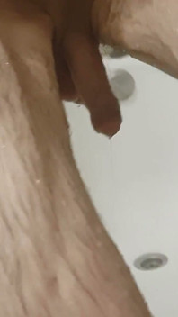 Ssanie mojego nowego dużego dildo i próba pieprzenia go!