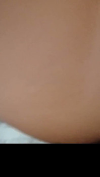Taylandlı orta yaşlı seksi kadın anal sikişiyor ve dölleniyor