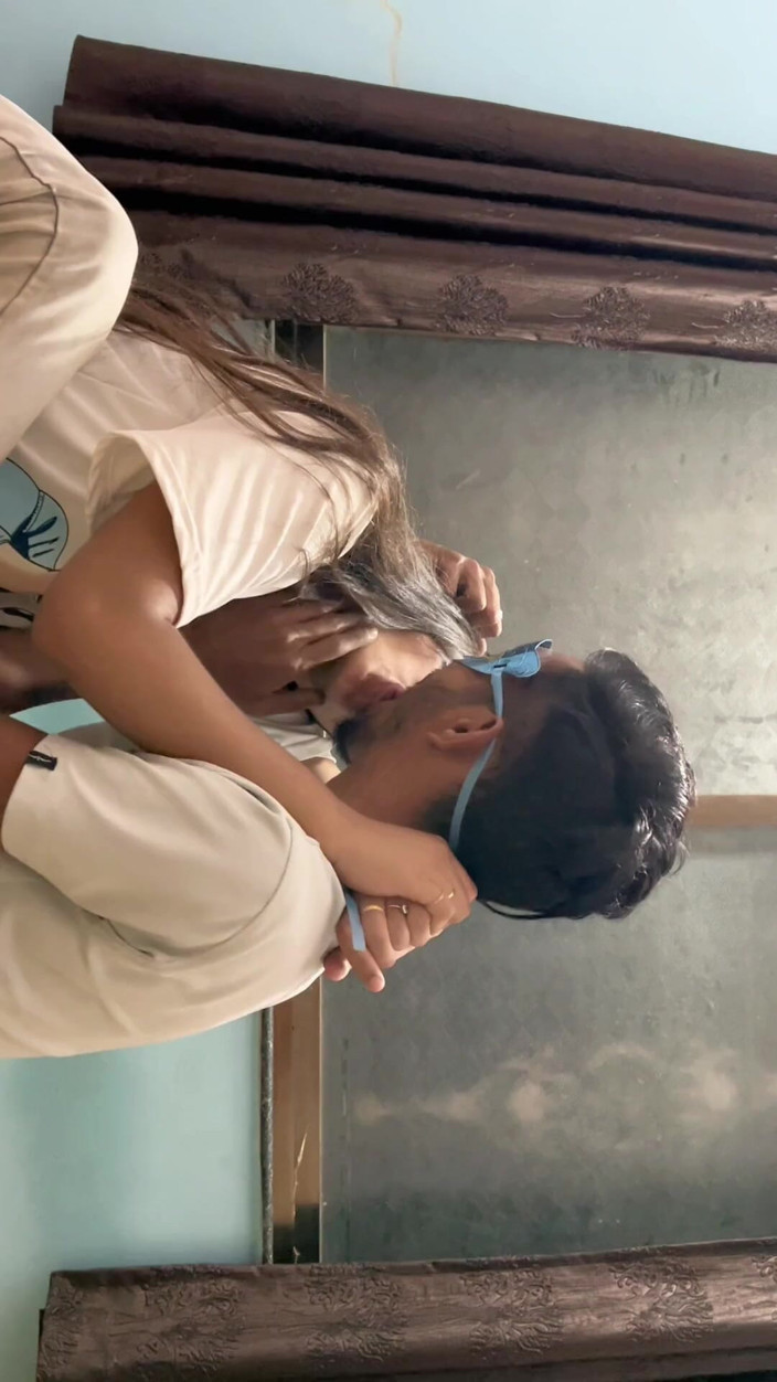 vinu5460: Sexe avec ma demi-sœur