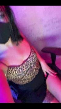 I Am a Hot and Sexy Streamer