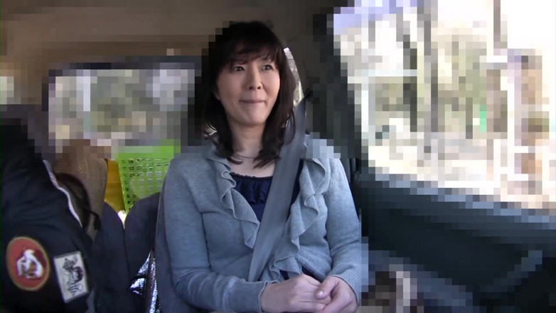 Asiatiques: Brunett asiatisk milf blir fingrad