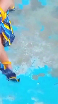 Janvi Bhabhi werd door haar vriendje in staande positie geneukt