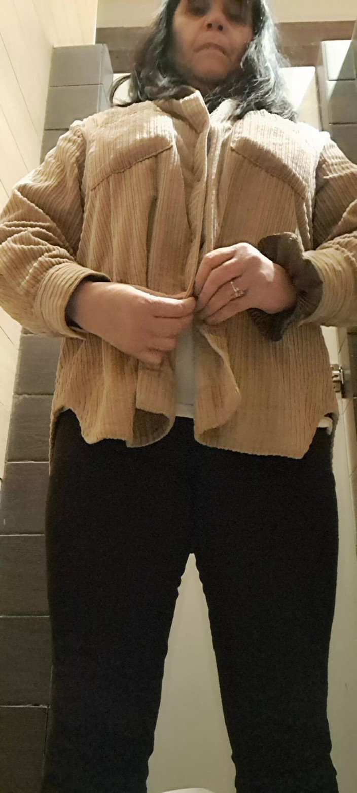 Mommy big hairy pussy: 毛深い秘部を持つミルフがピアノを弾き、ジューシー