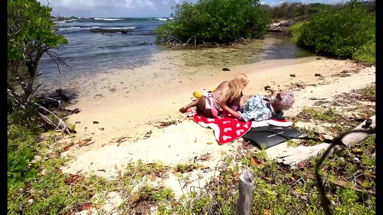Rex mastersen studio: Nyepong kontol yang tak terlupakan di pantai kecil kami di...