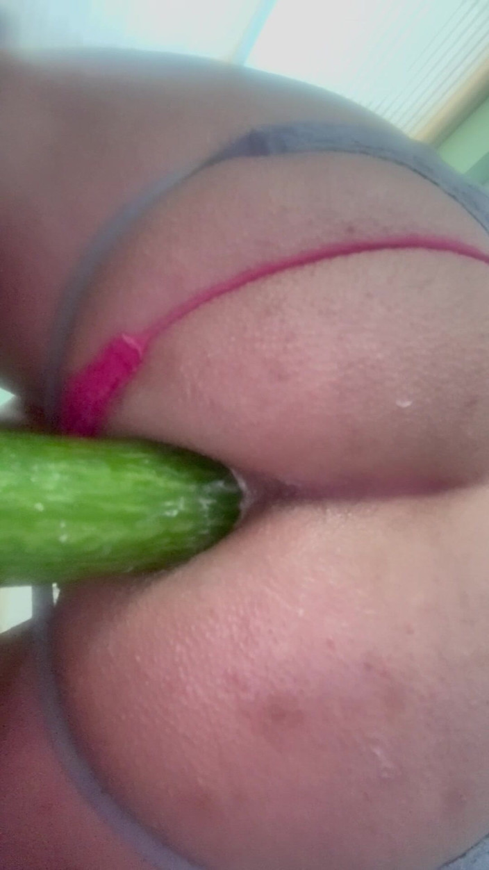 TakeMe35: Cavalcando dildo nel profondo del mio culo e implora di...