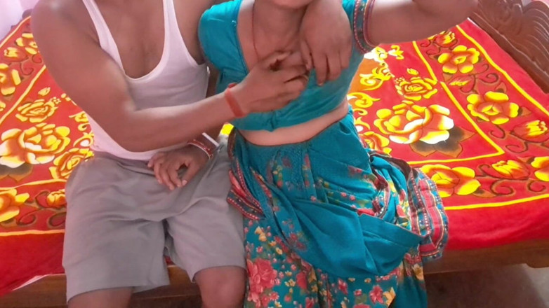 Trilokinath: Ragazza collage di desi