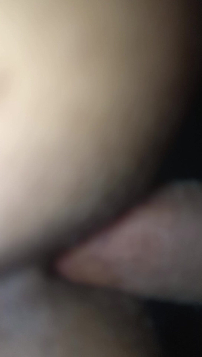 XXX Nepal: Penis somnoros intra în pizdă umedă și dezordonată.