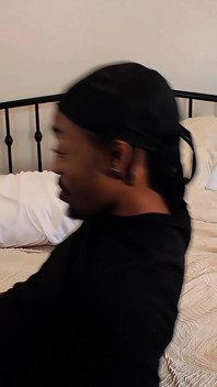 Peludo detrás de la bts