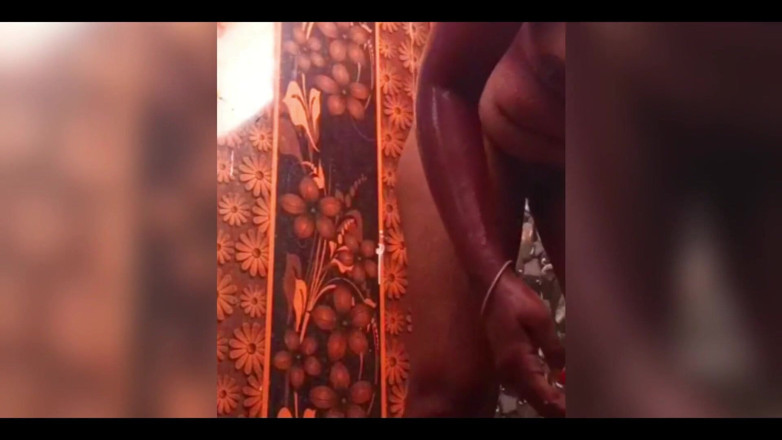 Ammukutty88: Ammu Washes Her Sweet Pussy with Soap