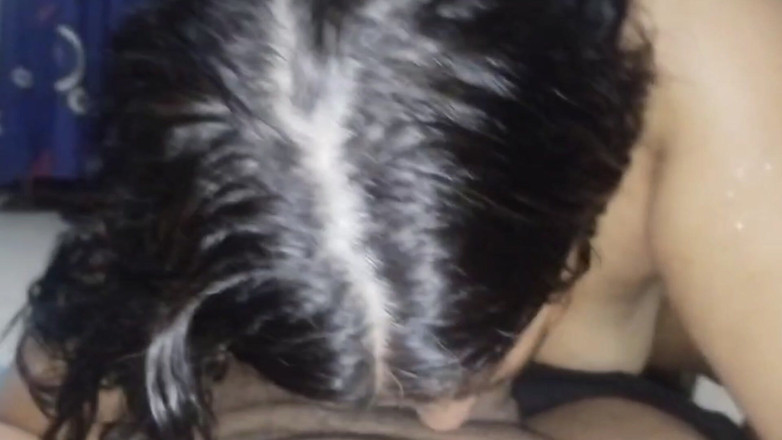 Adribella69: 幸运的披萨交易。大屁股哥伦比亚女郎和苗条的老送货员被狠操阴户