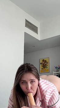 Guten morgen mit meiner schönen online-stiefmutter. Heißer virtueller sex