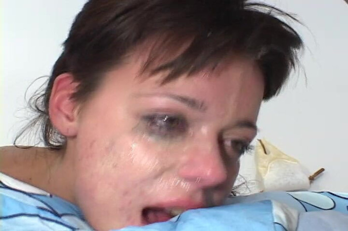 Nikky Thorne's Teen Club: 可爱的青少年第一次性交 - Bic_327