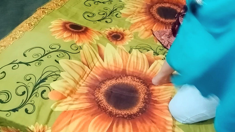 ValuableBridge1: Piękna żona Desi uprawia seks