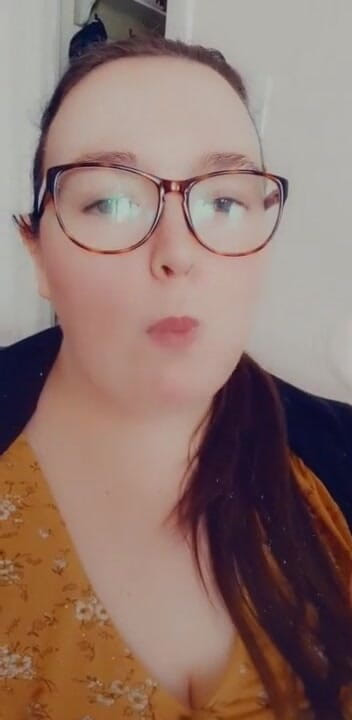 SSBBWLadyBrads: Ich esse diesen donut für dich