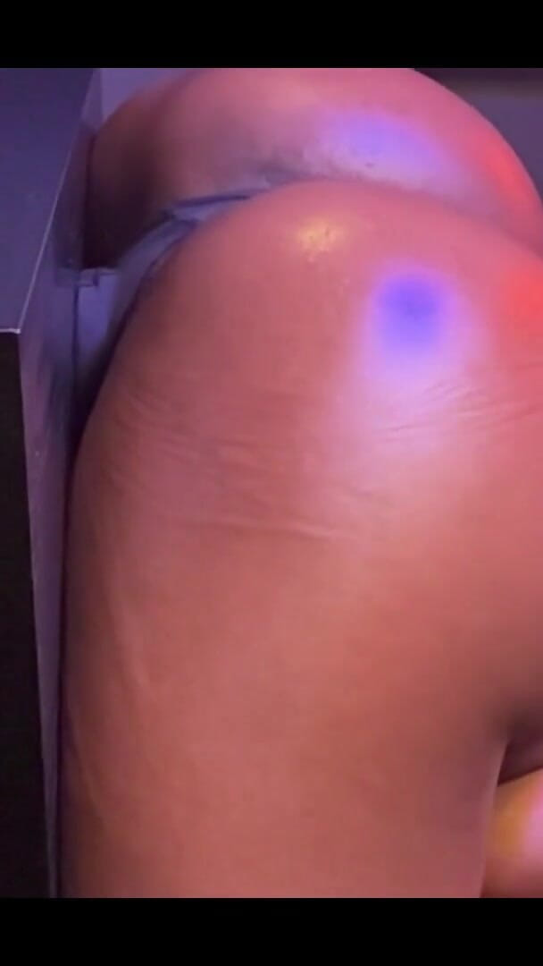 Bbycash 69: Bubble Butt