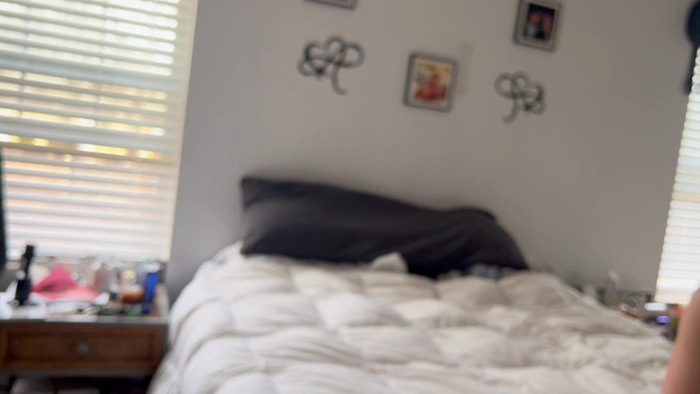 Zman: A fost acuzată că a luat bijuterii, dezbrăcată de antrenor