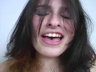 Huge Boobs MILF: Cưỡi một chàng trai trong tư thế cao bồi, một...