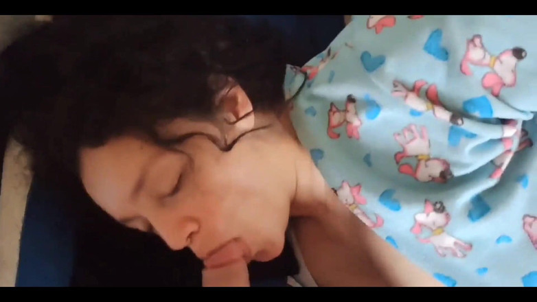 GBadBoyOfficial: Madrastra MILF Es Despertada Por La Mañana Por La Polla...