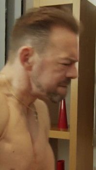 Alyson genießt einen interracial dreier und gibt uns anal weit offen