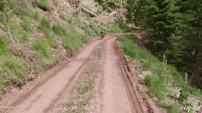 Lizandted: Anal sex during a mountain bike ride