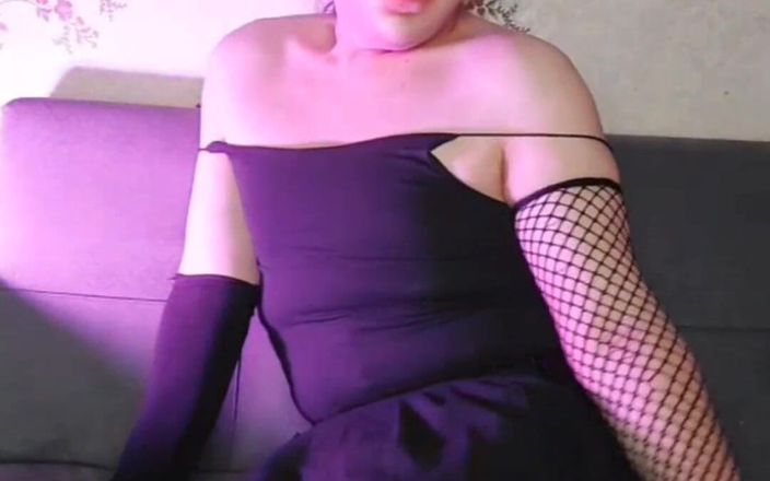 Kitty_Cross: Sizzling and Sensational: the Musical World of Crossdresser Kitty