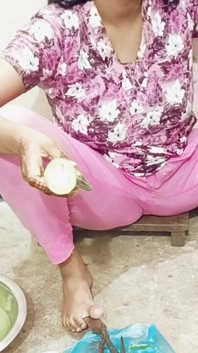 Çalışan Hintli kız bangla edepsizce sikişiyor