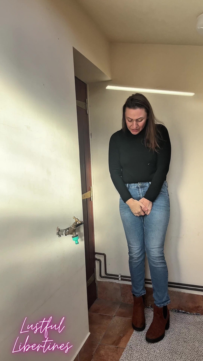 Lustful Libertines: Locked Out of the Bathroom - Jeans Wetting