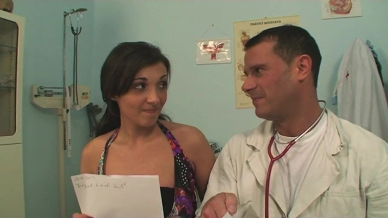 XXXEROTICONLY: Follando Caliente Con Doctor Y Joven Zorra