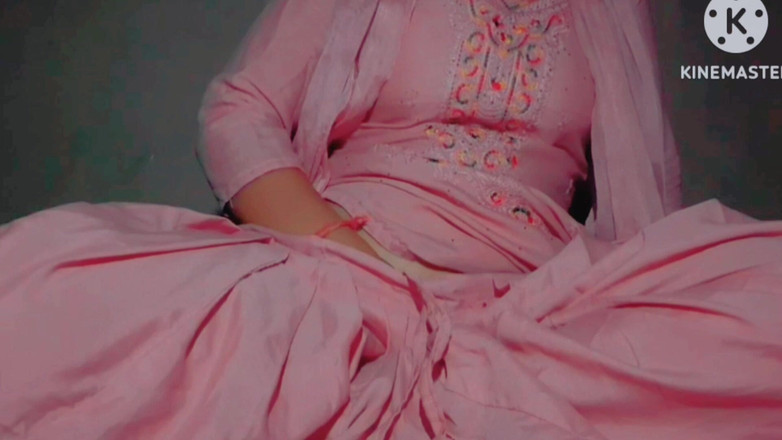 TricolorMusic3: Güzel ateşli pencaplı ateşli seksi kız göğüslerini tutuyor ve ateşli...