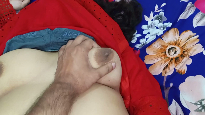 QueenbeautyQB: Indian Husband &amp; Wife Enjoying the Kind of Romance That Never...