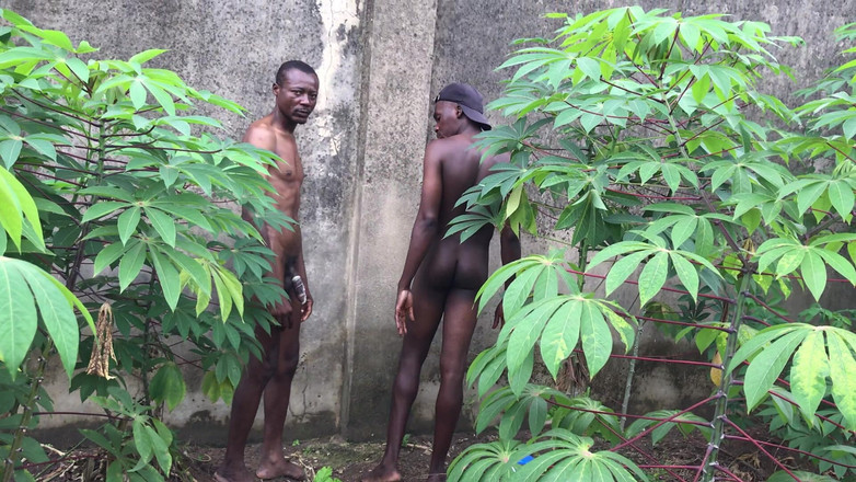 Sexydaddy: Outdoor-sex am sonntag. Morgen auf einer Cassava-farm innerhalb von zwei...