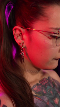 Seks bondage, orgasme, dan muncrat bareng mamie donuts - 4k