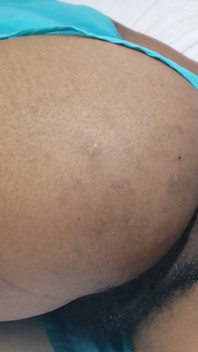 MILF Mit Dickem Arsch Liebt Porno Mit Großem Schwarzem Arsch XXX