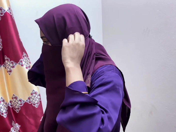 Bdsex24: Ayah tiriku dengan serakah ngentot aku habis-habisan